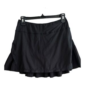 INNO black pleated skirt size Small
